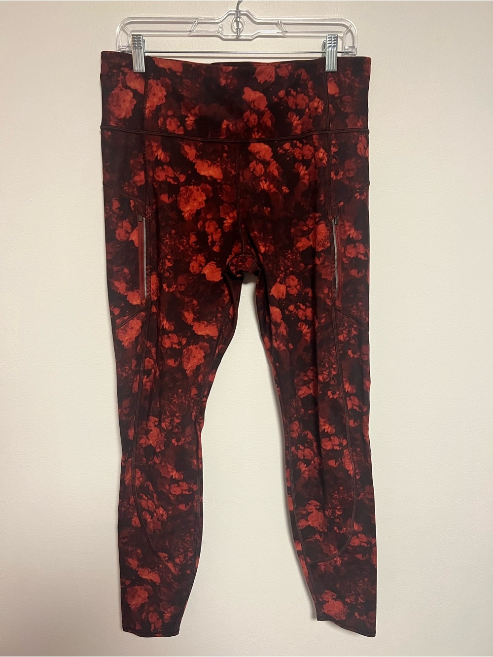 Athleta Black and Red Floral-Print High-Rise Leggings